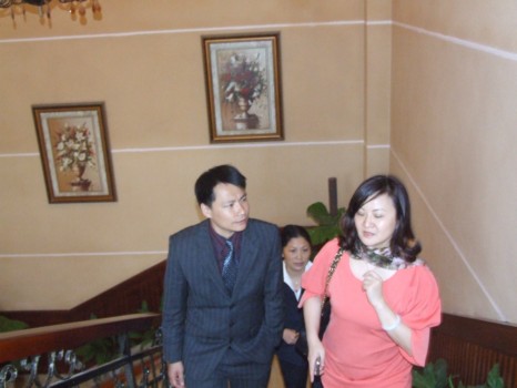 廖峻副会长在渔洞考察会员单位并走访部分同业经营者