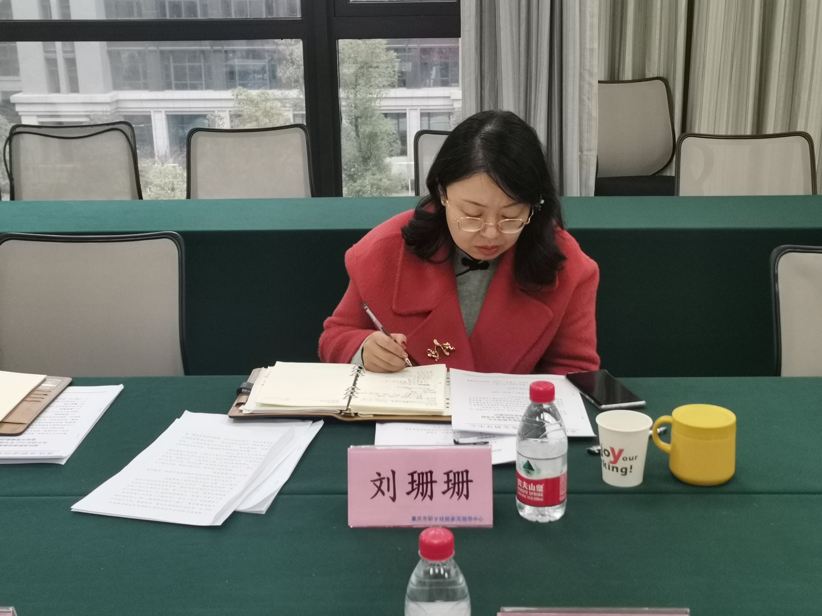 参加2022年专项职业能力考核卷库开发座谈会