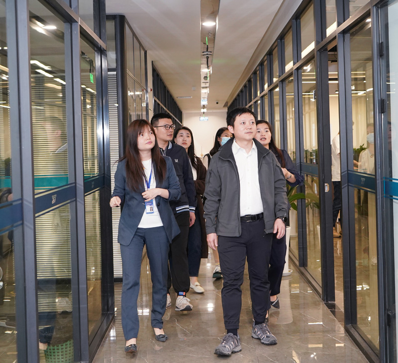 三峡医专到协会考察实习基地