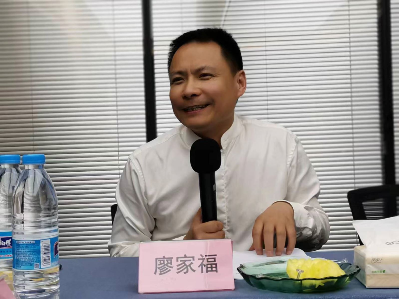 组织“学习全国两会精神”专题党课