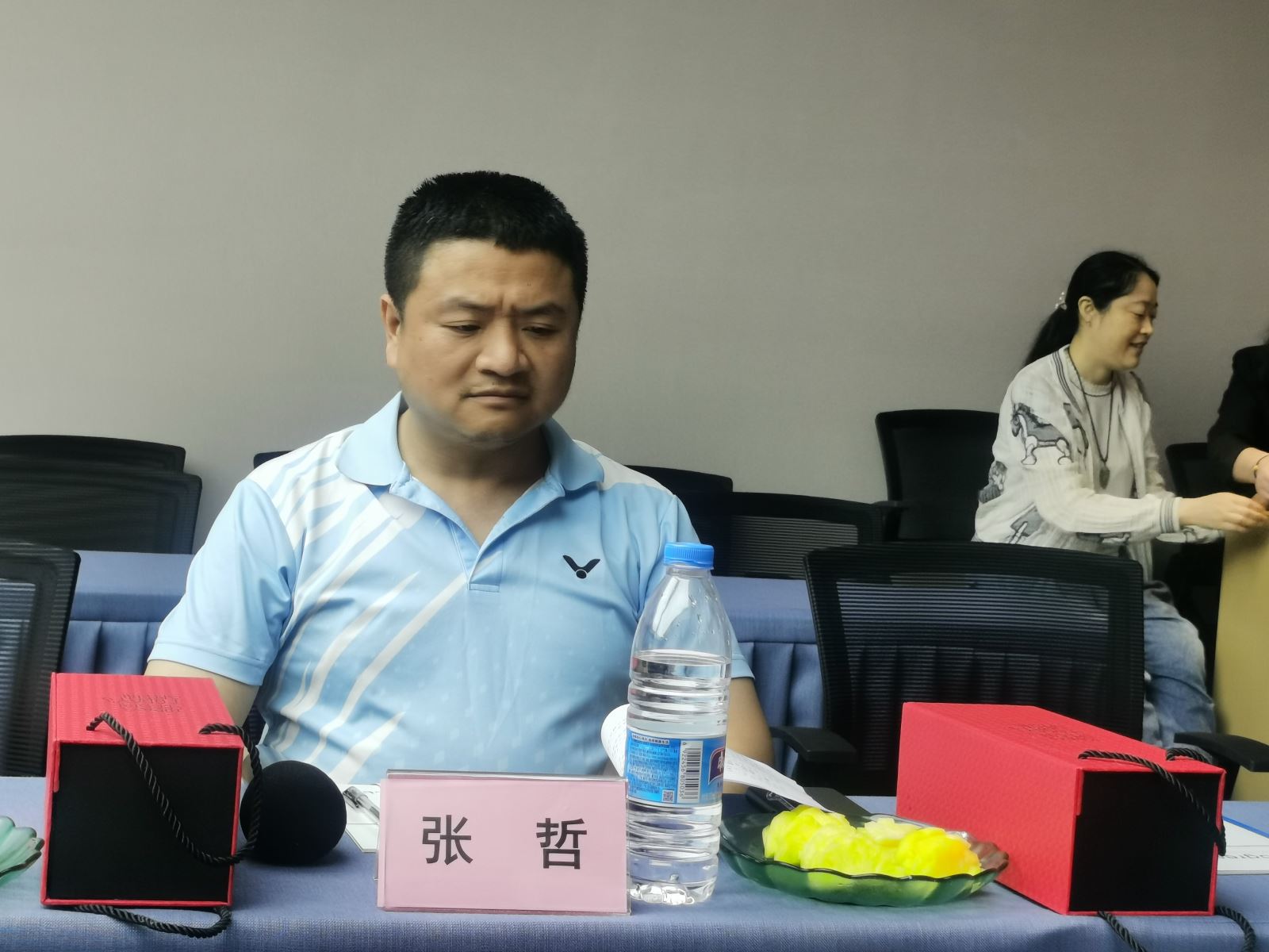 组织“学习全国两会精神”专题党课