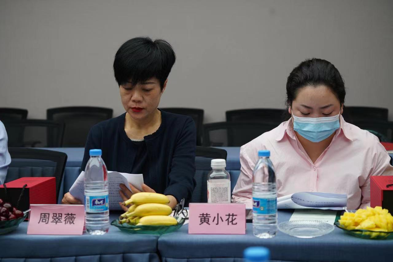 组织“学习全国两会精神”专题党课