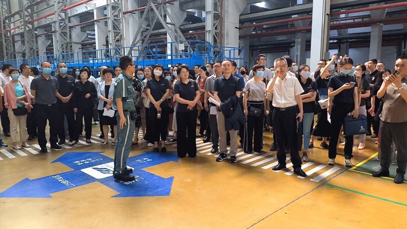协会参加重庆市财贸轻纺工会组织的职工之家暨劳模和工匠人才创新工作室现场观摩交流学习活动