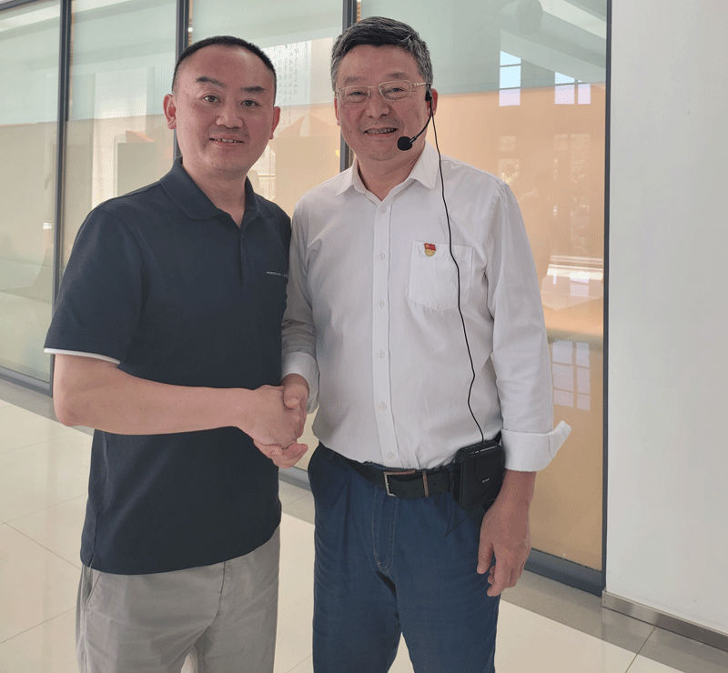 协会参加重庆市财贸轻纺工会组织的职工之家暨劳模和工匠人才创新工作室现场观摩交流学习活动