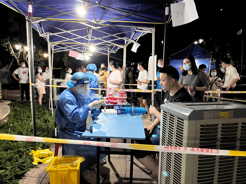 用“志愿红”守护“健康绿”——重庆市保健服务行业抗疫保供在行动
