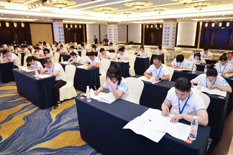 技高行天下·能强走世界|重庆市第六届保健服务行业劳动技能竞赛暨“巴渝工匠”杯重庆市第十三届居民服务业技能竞赛选拔赛在九龙坡区顺利开赛