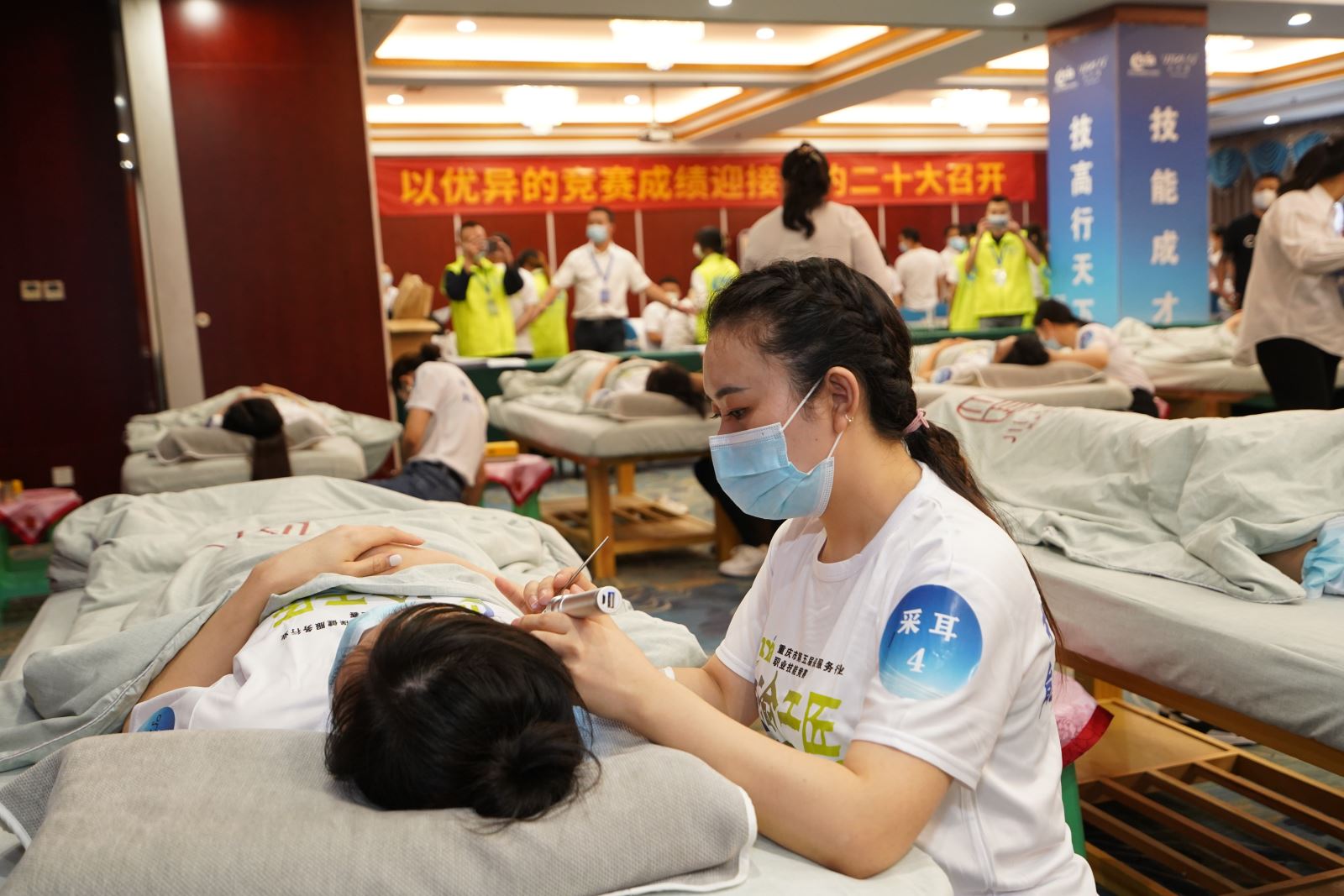 “巴渝工匠”杯重庆市第五届保健服务行业职业技能竞赛圆满落幕